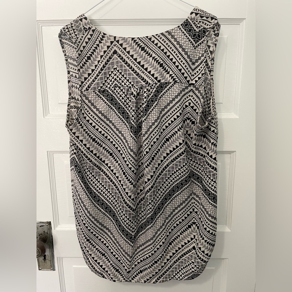 Guess large top - Picture 2 of 2